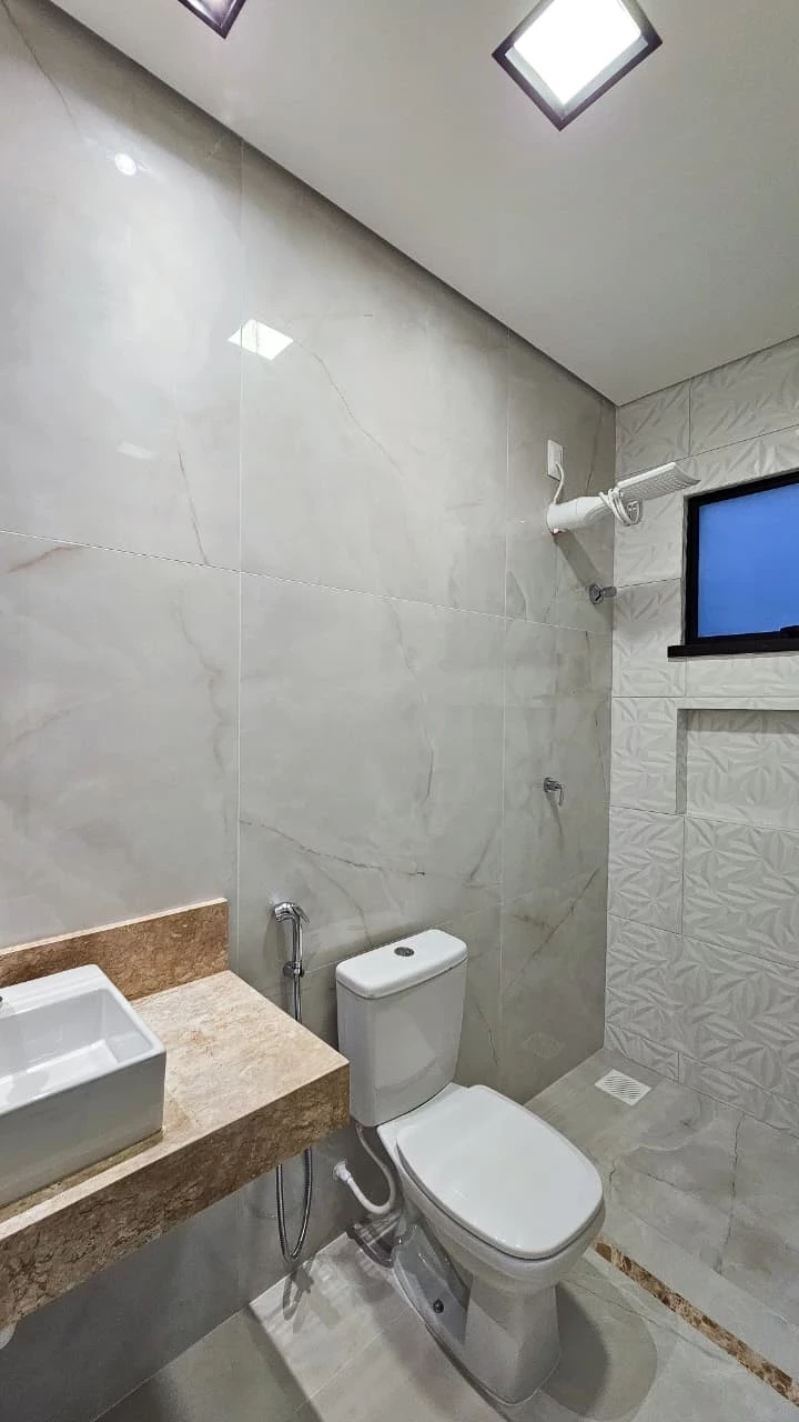 Imagem Casa de Condomínio com 4 Quartos à Venda, 267 m² em Cidade Alpha - Eusébio