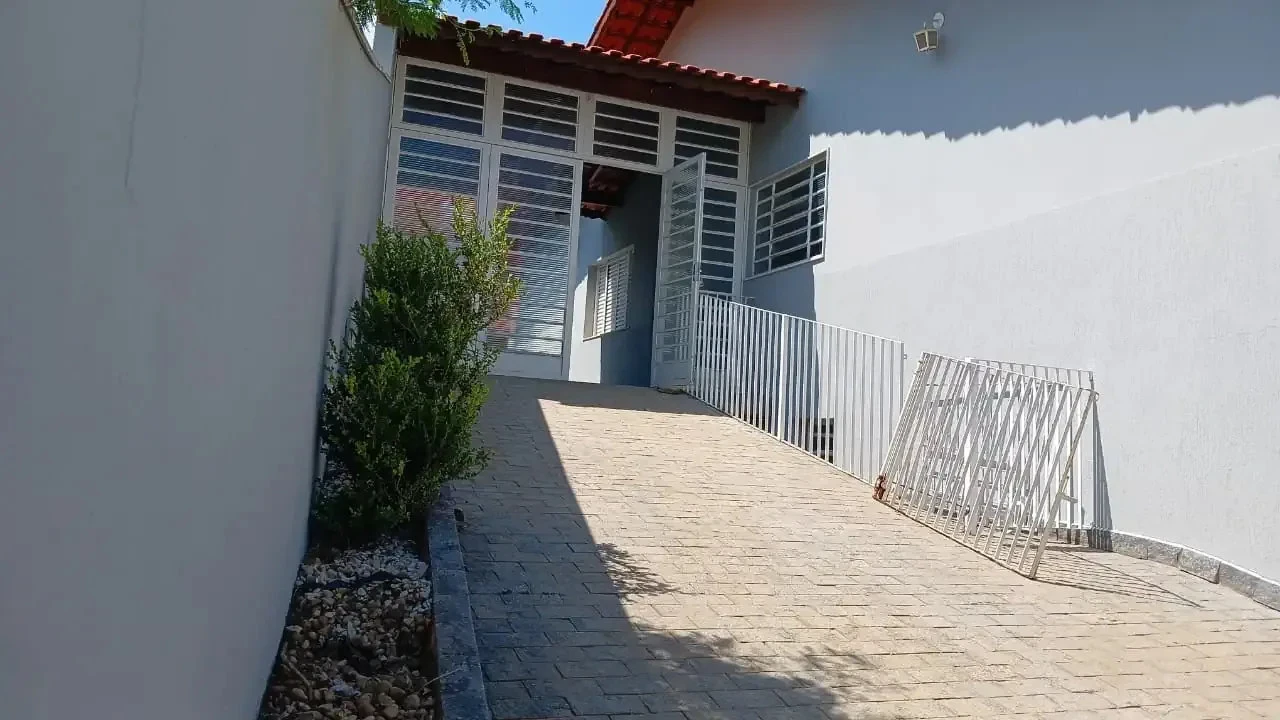 Imagem Casa com 3 Quartos à Venda, 260 m² em Chácaras Alpina - Valinhos