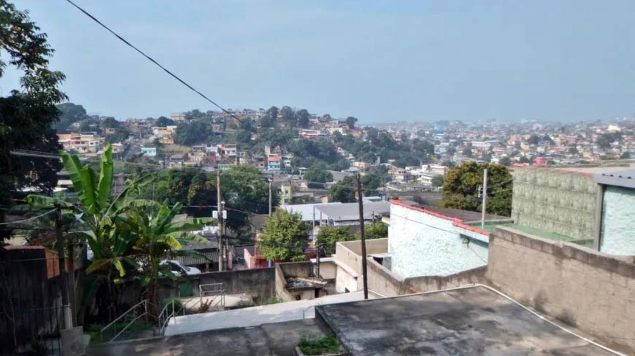 Imagem Casa com 2 Quartos para Alugar, 400 m²em Vila Leopoldina - Duque de Caxias