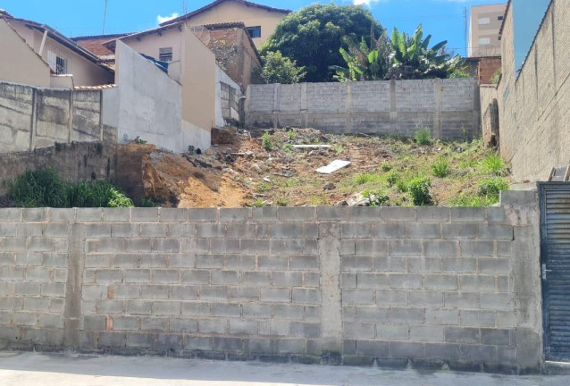 Terreno à Venda, 339 m² em Jardim Santa Rita - Poços de Caldas