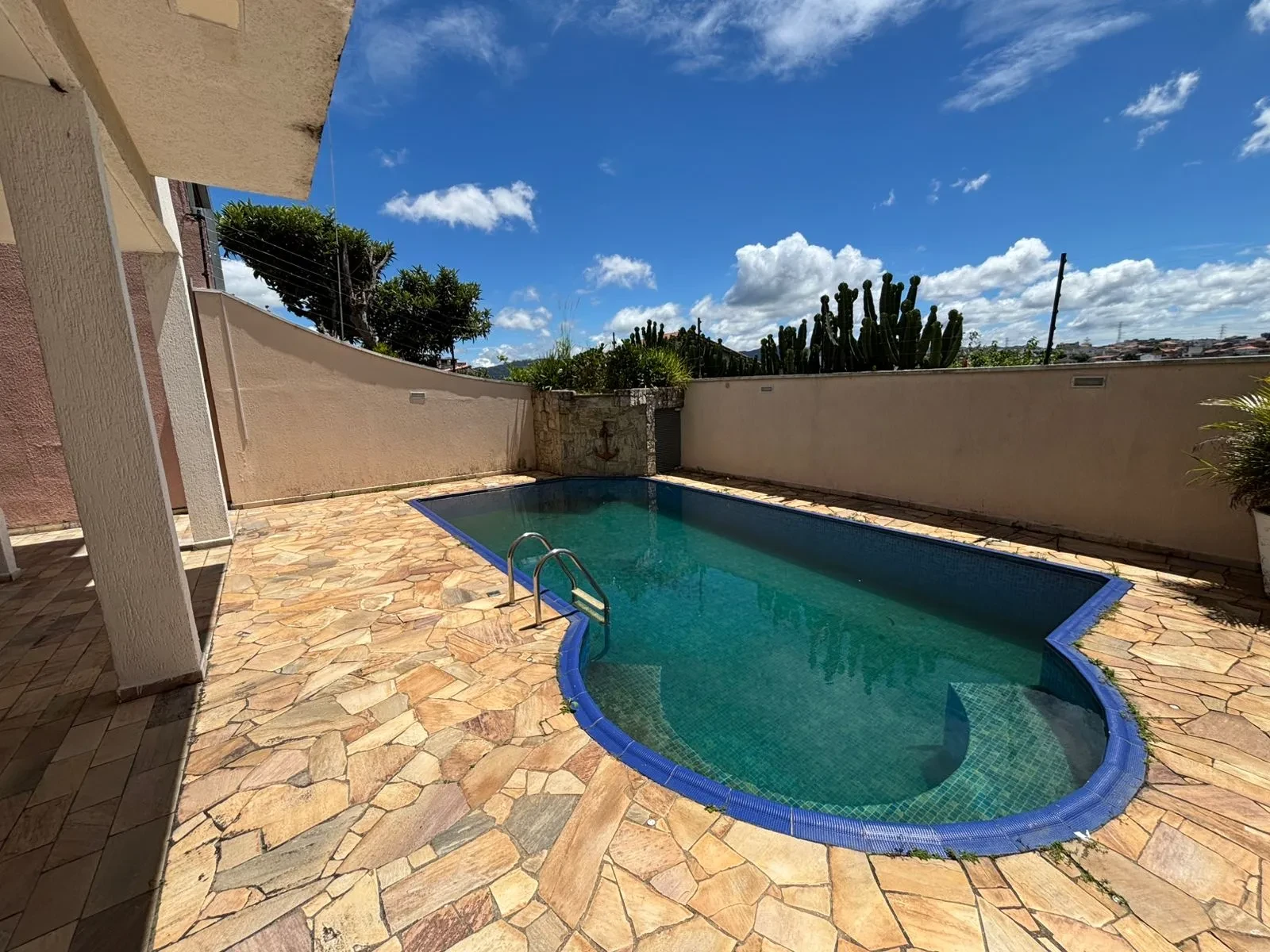 Imagem Casa com 3 Quartos à Venda, 220 metros em Jardim Universo - Mogi das Cruzes