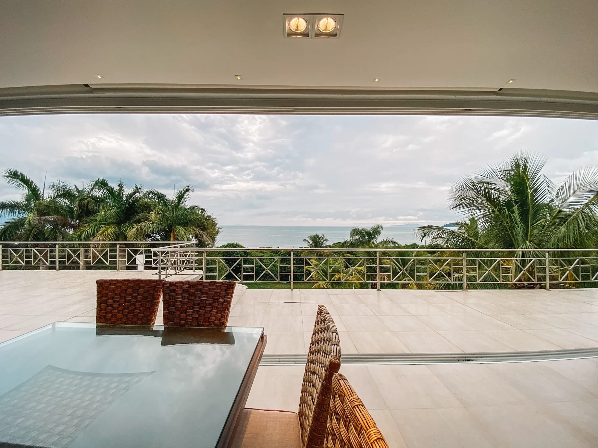 Imagem Casa com 5 Quartos à Venda, 950 m² em Jurerê Internacional - Florianópolis
