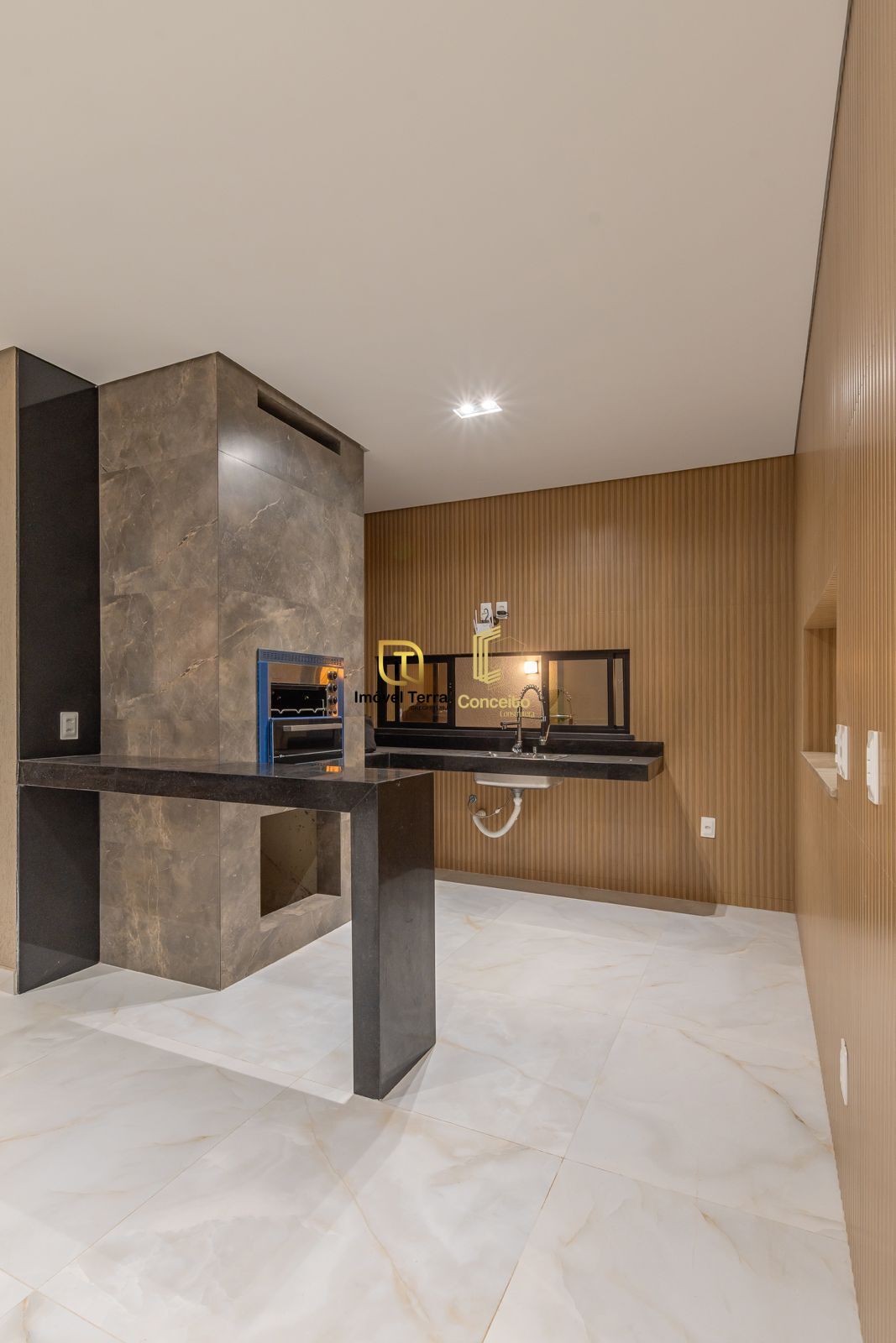 Imagem Casa de Condomínio com 5 Quartos à Venda, 356 m² em Cidade Alpha - Eusébio