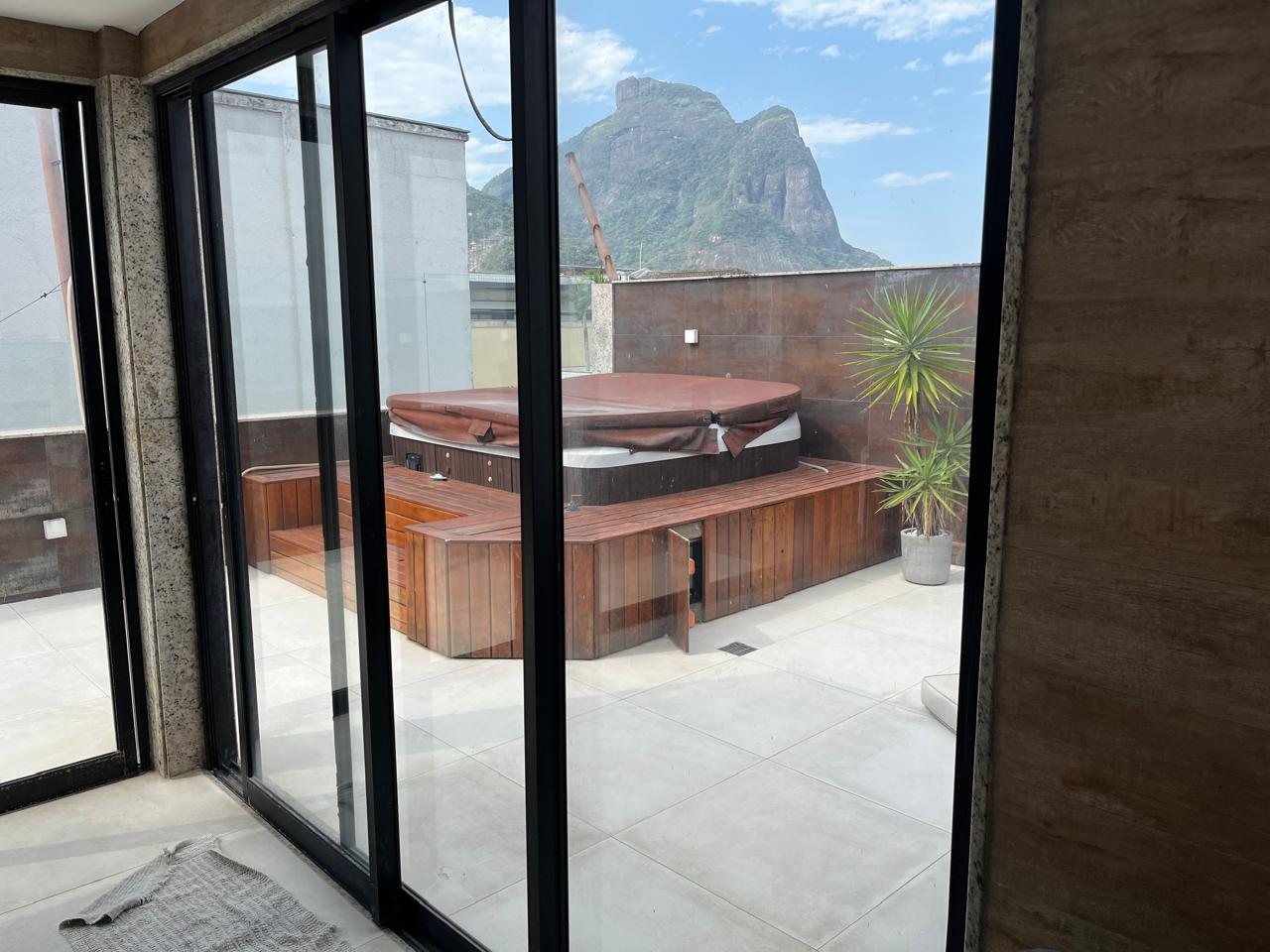 Imagem Cobertura com 3 Quartos à Venda, 330 m² em Barra da Tijuca - Rio de Janeiro