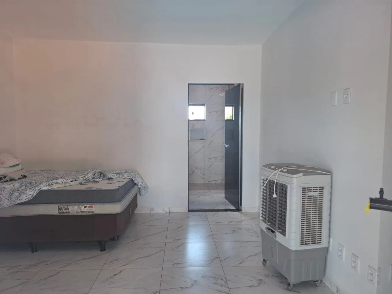 Imagem Casa de Condomínio com 4 Quartos à Venda, 300 m² em Varjão - Varjão