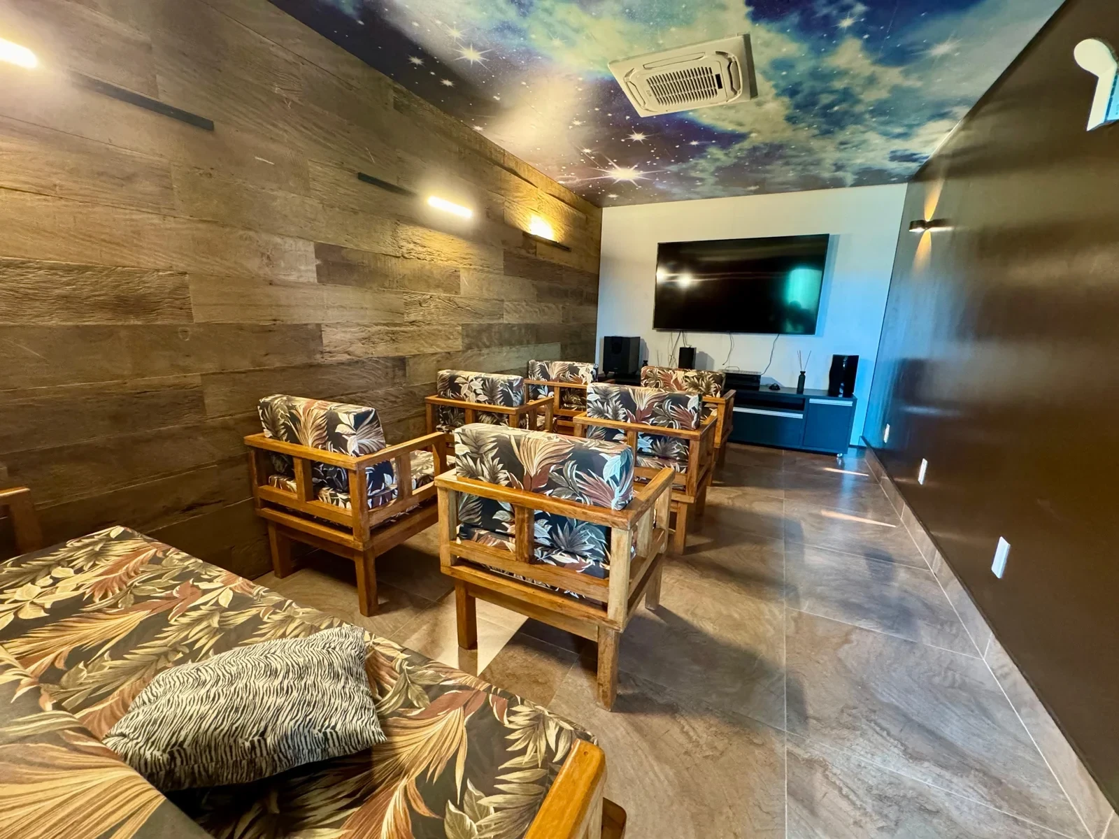 Imagem Casa com 1 Quarto à Venda, 450 m² em Santa Isabel - Santa Isabel