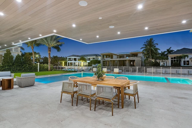 Foto do imóvel: Casa de Condomínio com 6 Quartos à Venda, 890 m² em Alphaville Residencial Um - Barueri