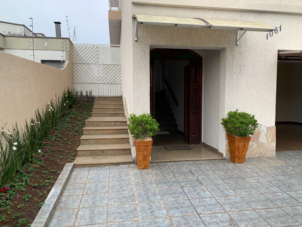 Imagem Sobrado com 4 Quartos à Venda ou Locação, 40800 m² em Vila Ipiranga - Mogi das Cruzes