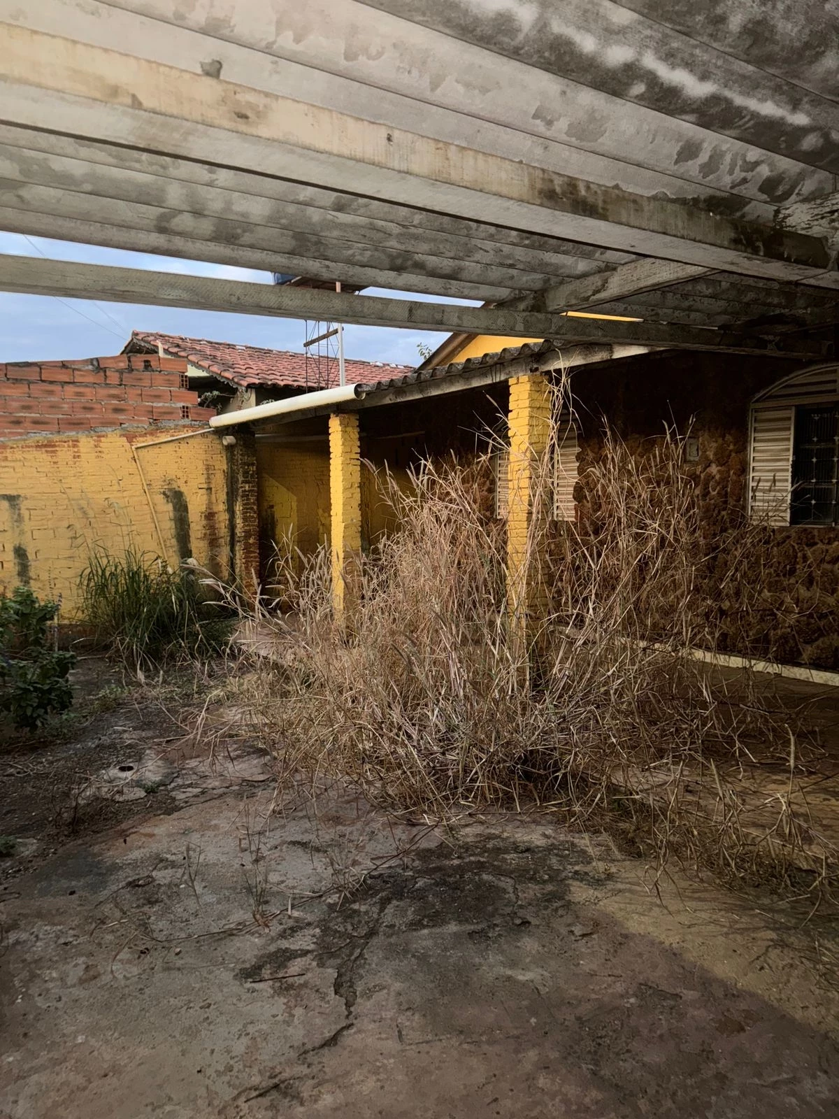 Imagem Casa com 3 Quartos à Venda, 100 m² em Setor Garavelo - Aparecida de Goiânia