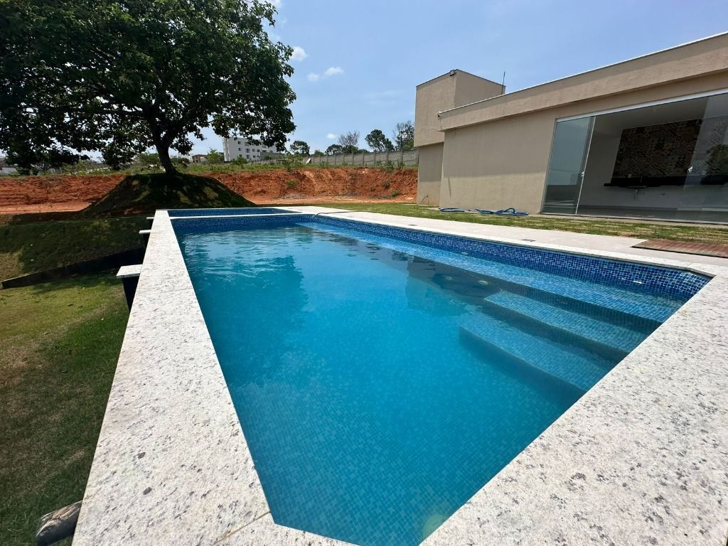 Imagem Casa de Condomínio com 4 Quartos à Venda, 200 m² em  - 