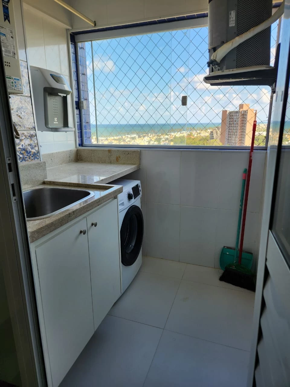 Imagem Apartamento com 2 Quartos à Venda ou Locação, 65 m² em Buraquinho - Lauro de Freitas