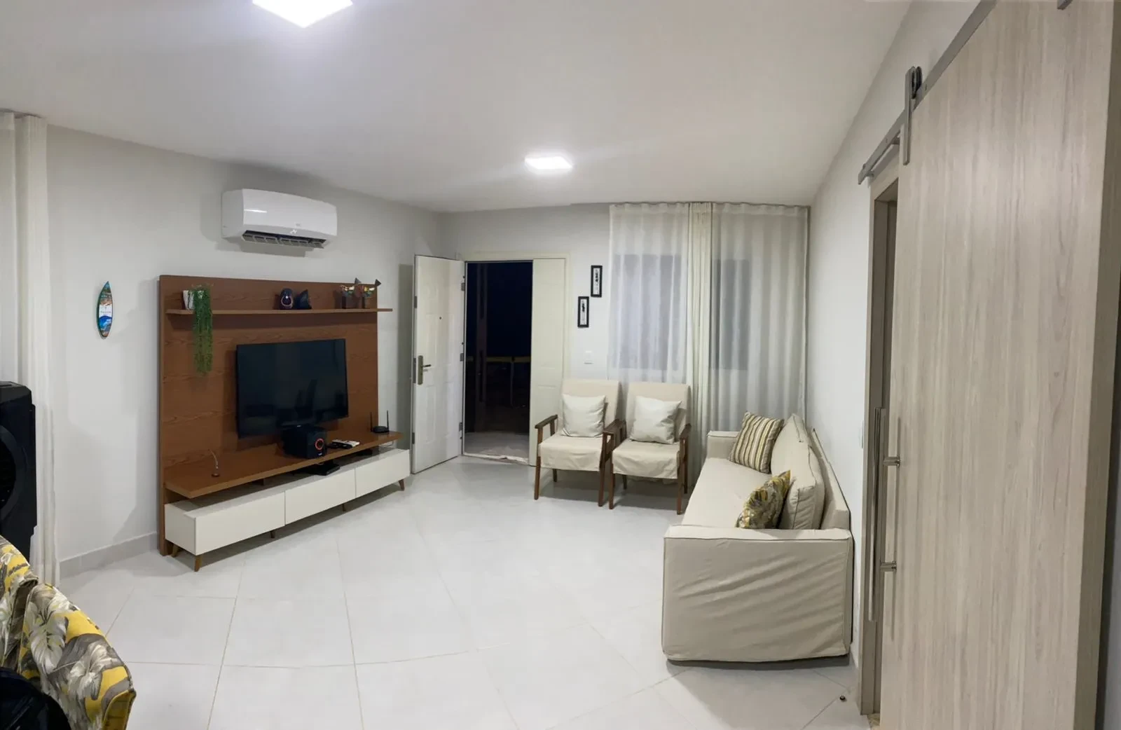 Imagem Casa em Condomínio à venda em Praia do Forte - Açu da Torre - Condomínio fechado com piscina e academia