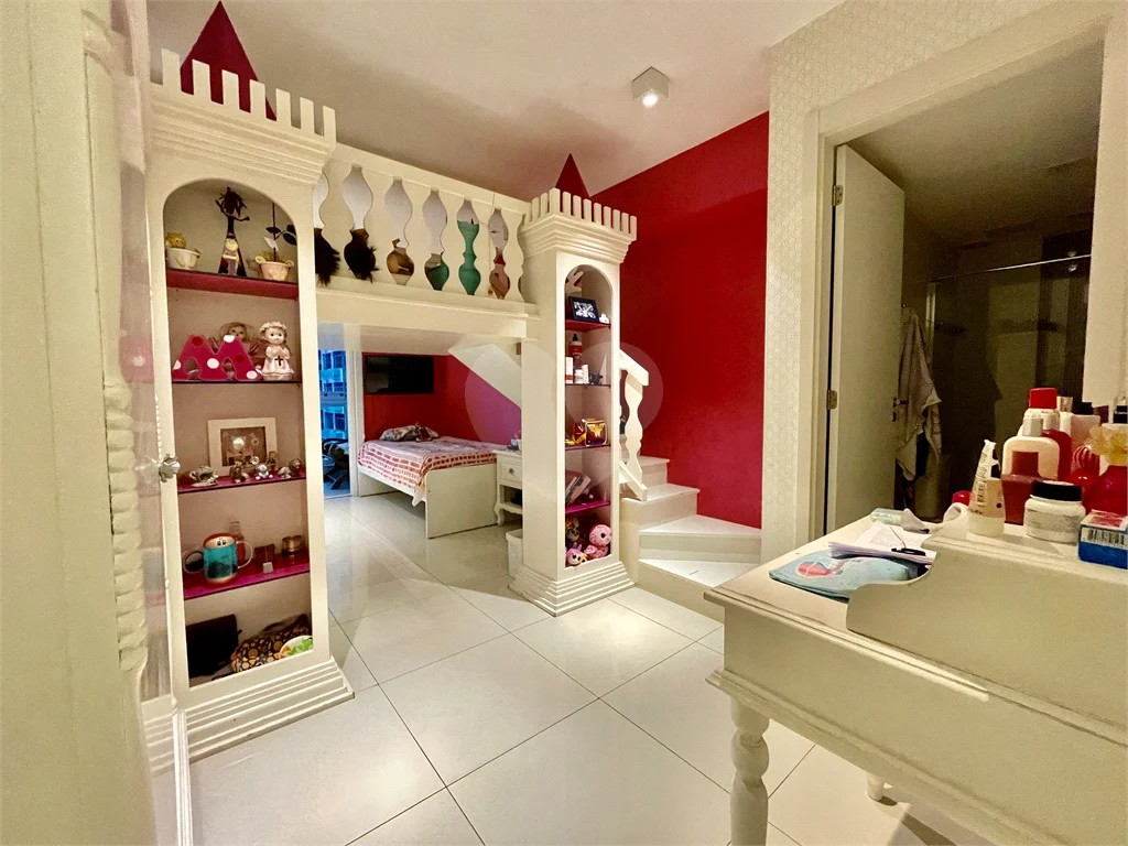 Imagem Apartamento com 4 Quartos à Venda, 230 m²em Icaraí - Niterói