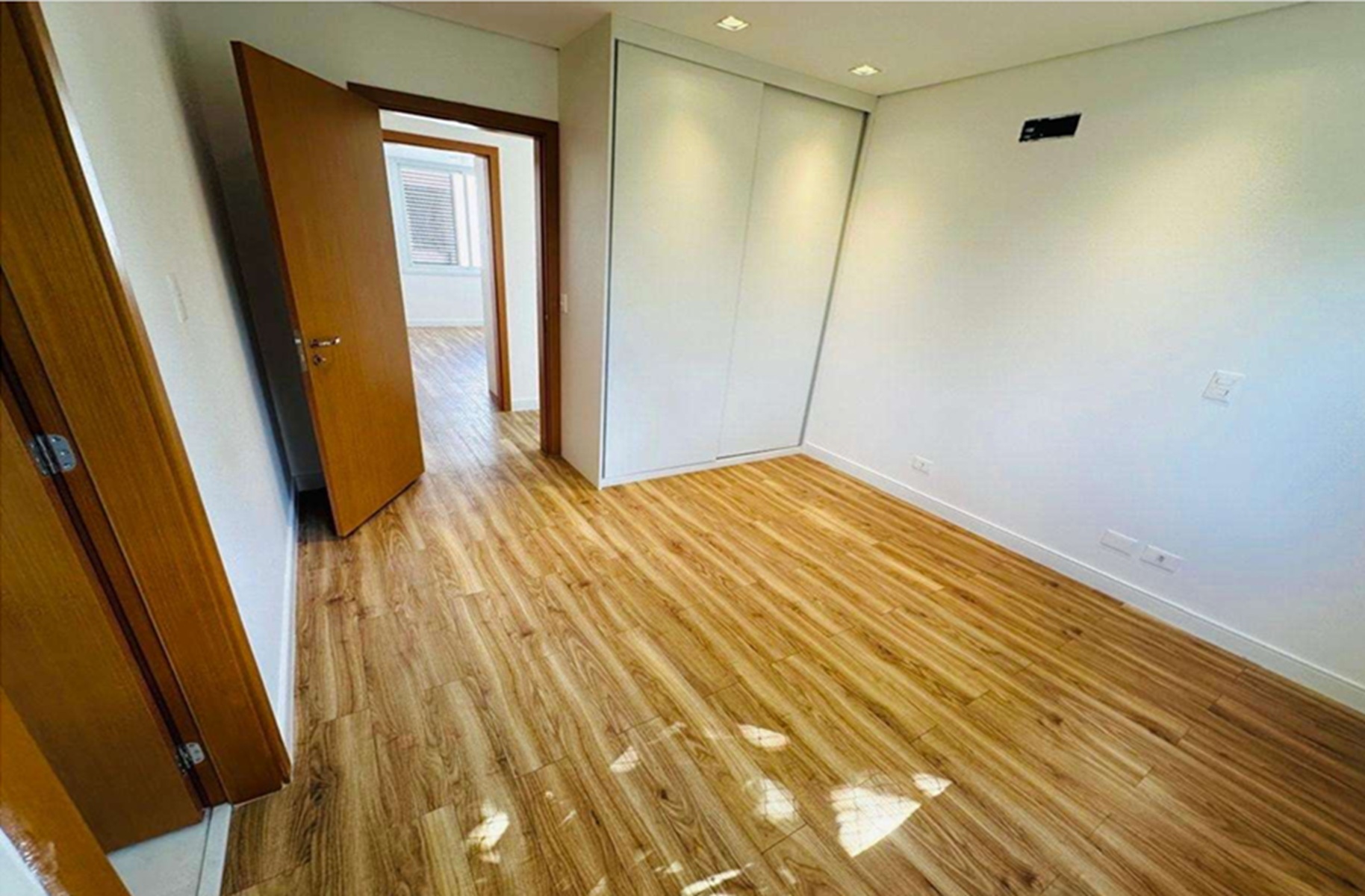 Imagem Casa de Condomínio com 4 Quartos à Venda, 365 m² em Jardim Petrópolis - São Paulo