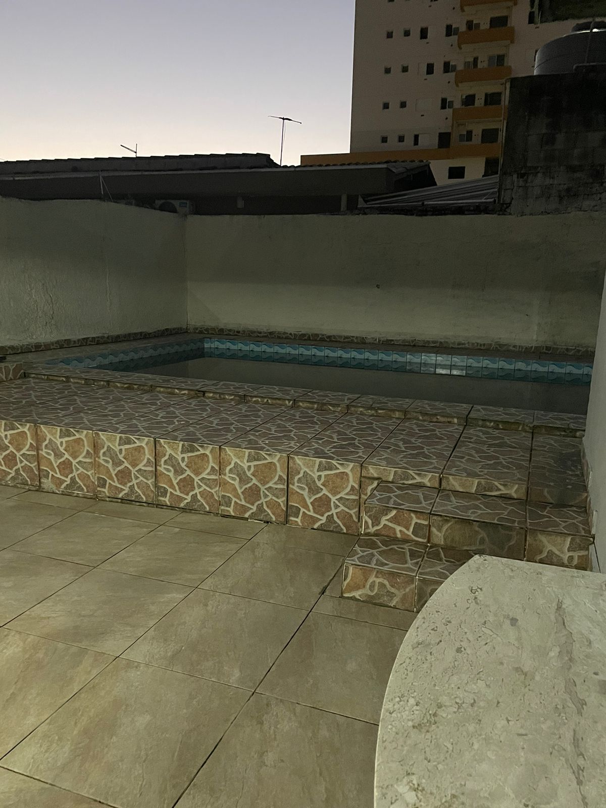 Imagem Casa com 2 Quartos para Temporada, 120 m²em Boqueirão - Praia Grande