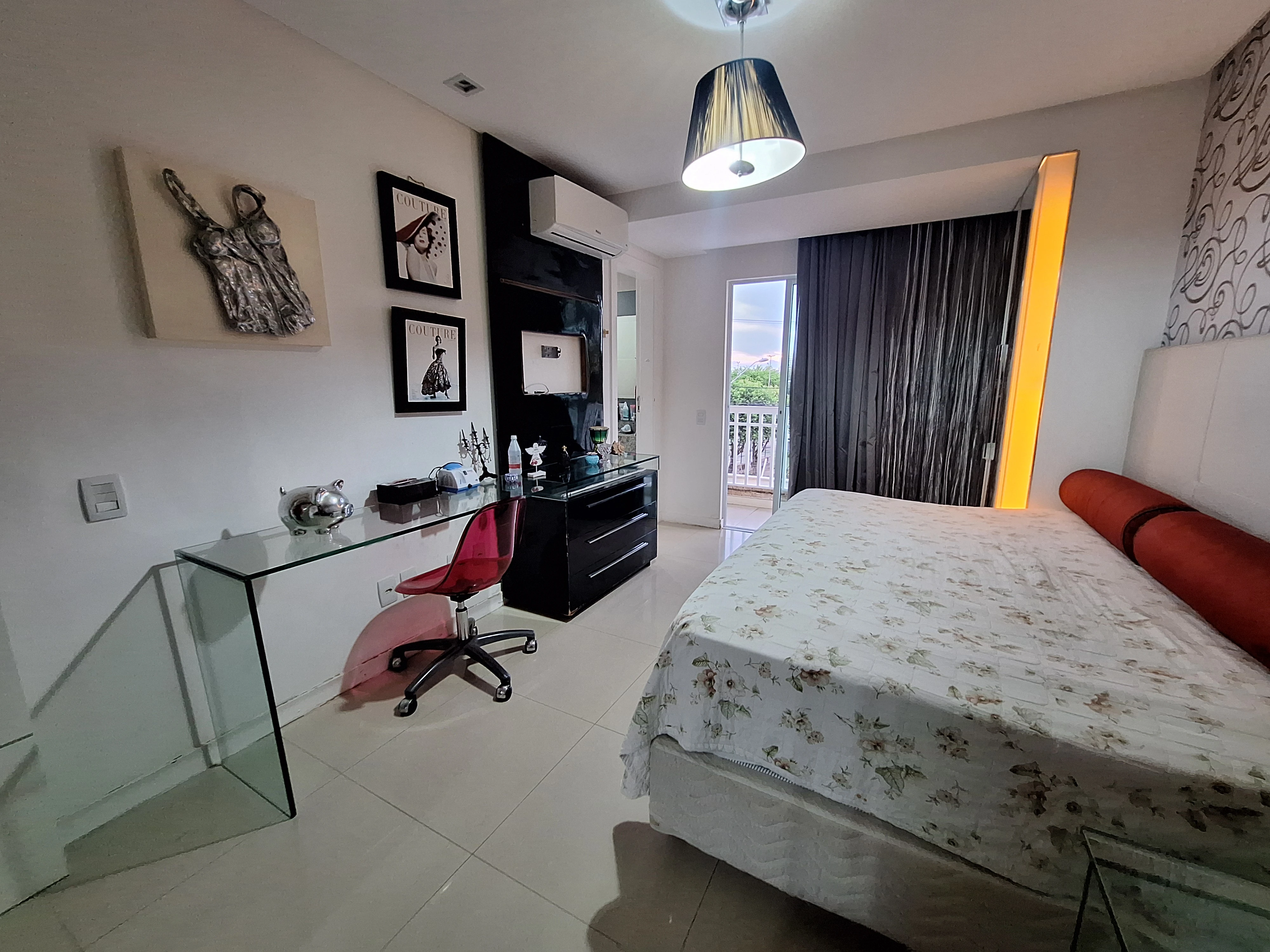 Imagem Casa de Condomínio com 4 Quartos à Venda, 242 m² em De Lourdes - Fortaleza