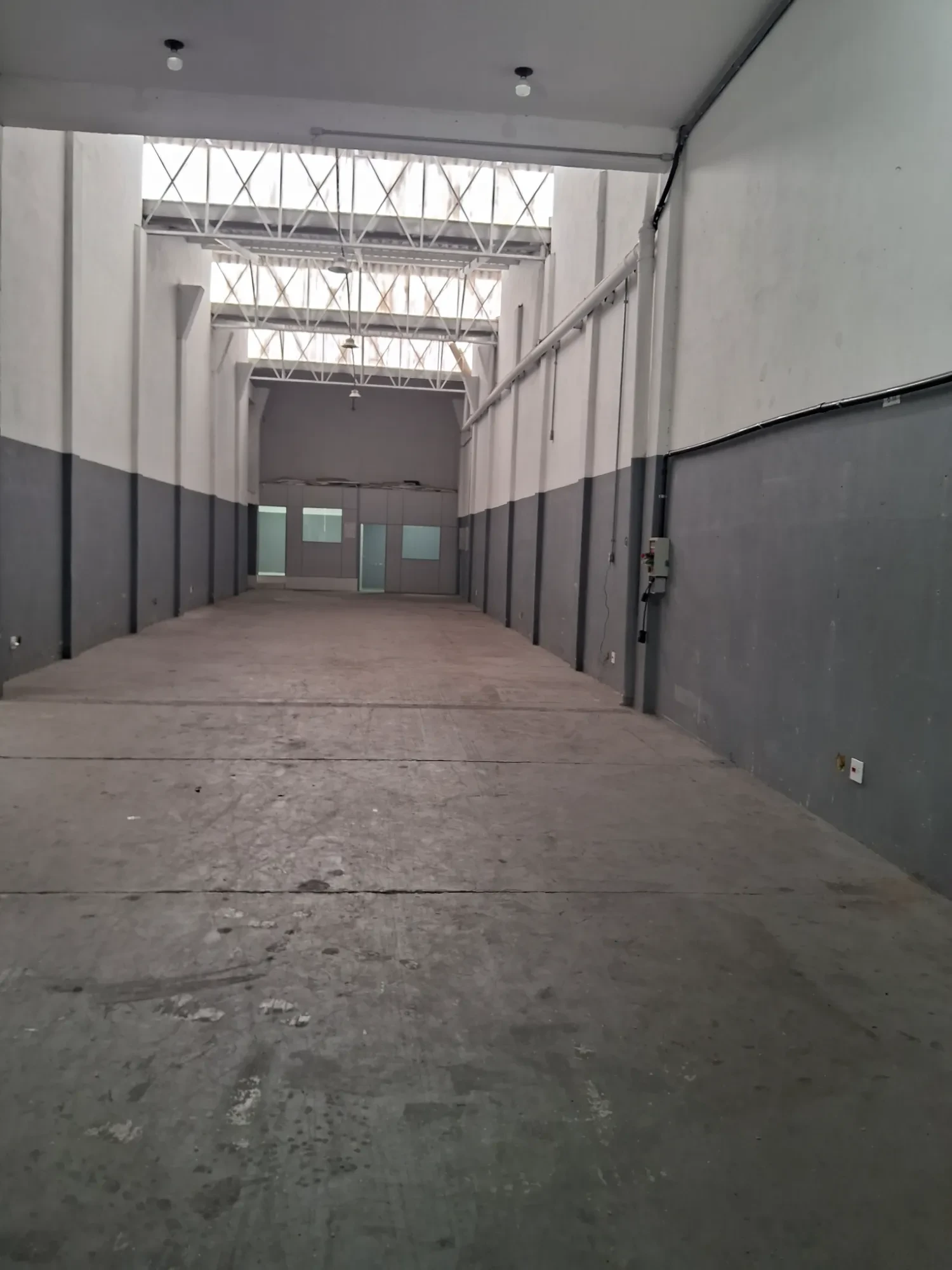 Foto do imóvel: Galpão para Alugar, 349 m² em Vila Anastácio - São Paulo