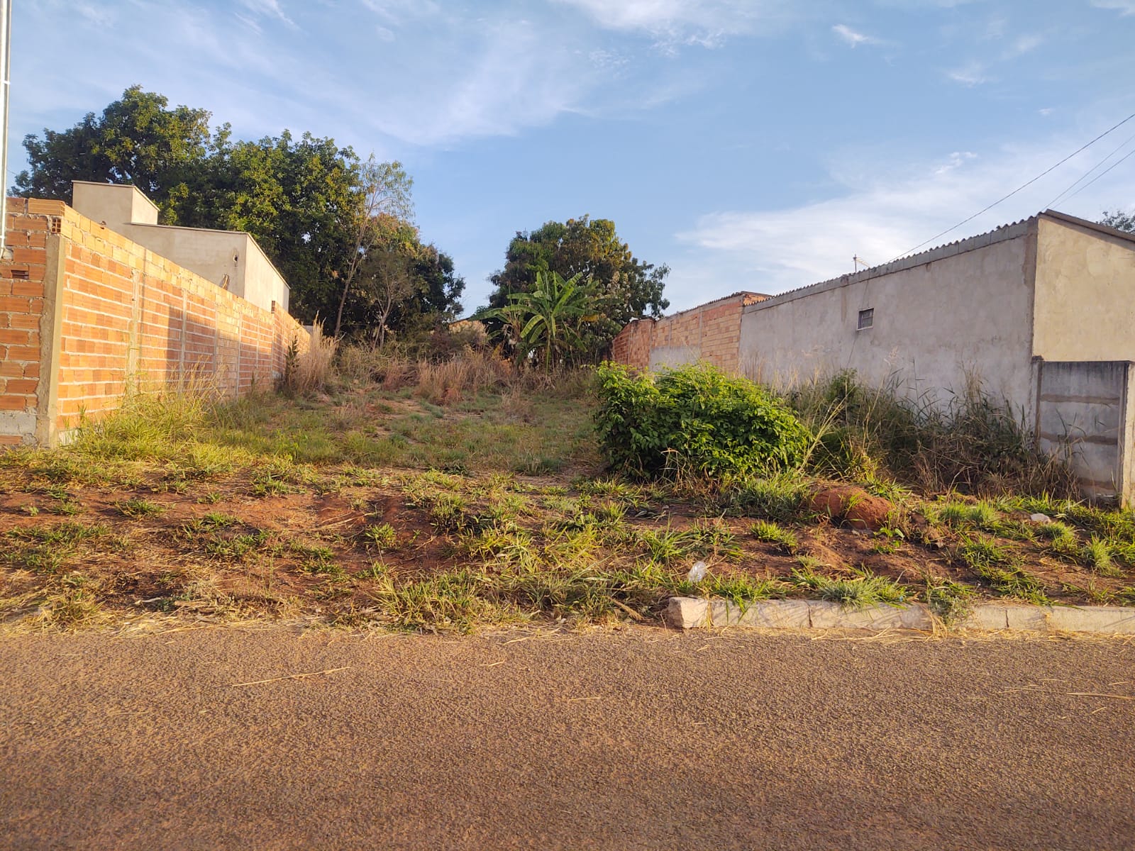 Imagem Terreno à Venda, 369 m²em Setor Garavelo Sul - HIDROLANDIA