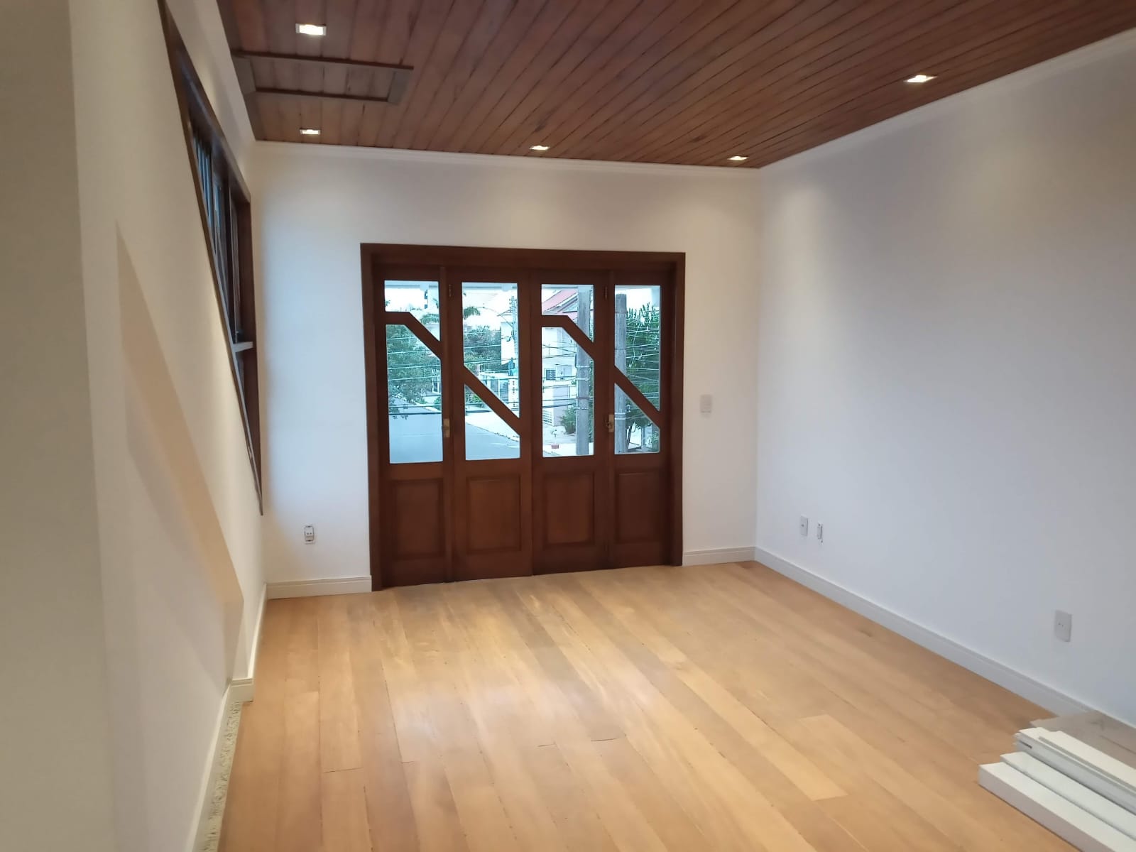 Imagem Sobrado com 3 Quartos à Venda, 193 m²em Centro - Canoas