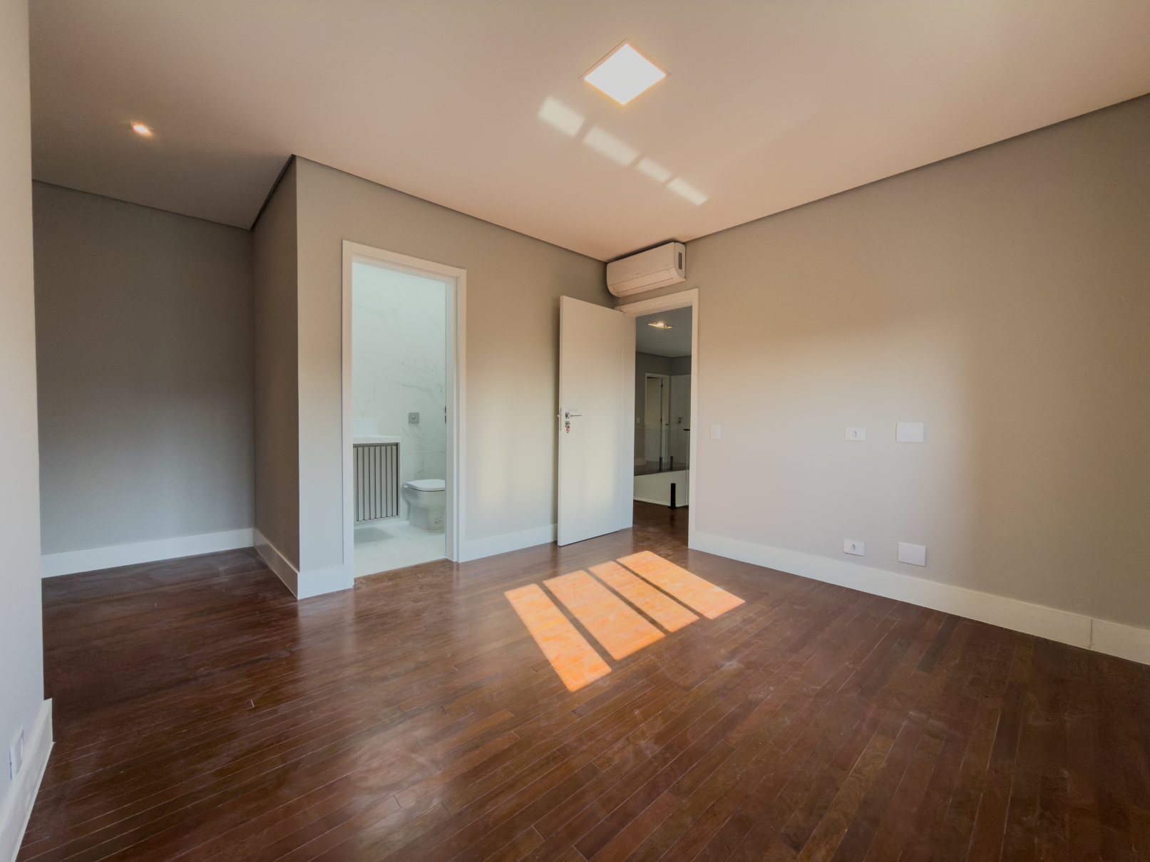 Imagem Casa de Condomínio com 4 Quartos à Venda, 489 m² em Paiol Velho - Santana de Parnaíba