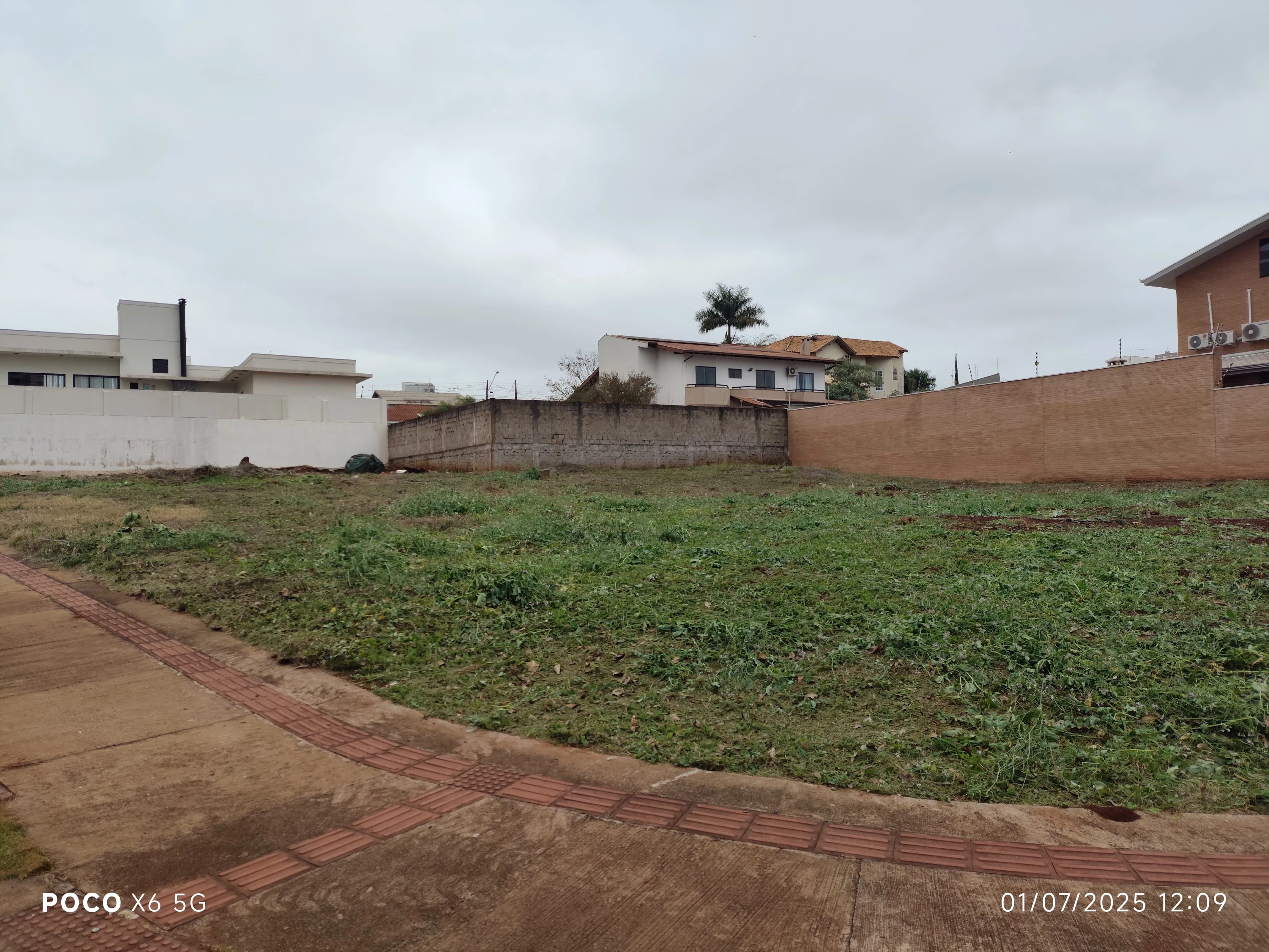 Foto do imóvel: Terreno à Venda, 1091 m² em Parque Residencial Alcântara - Londrina