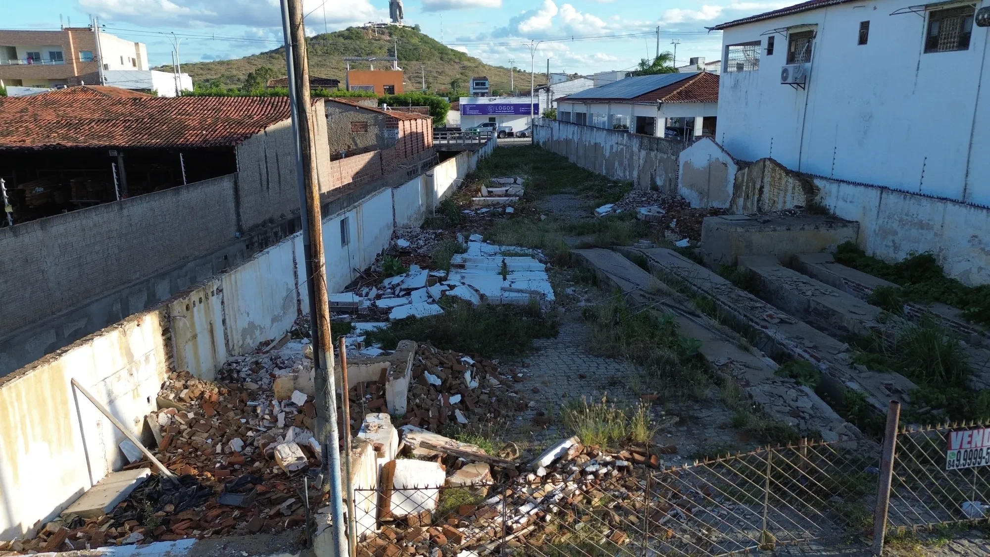 Foto do imóvel: Terreno à Venda, 600 metros em Santa Cruz - Santa Cruz