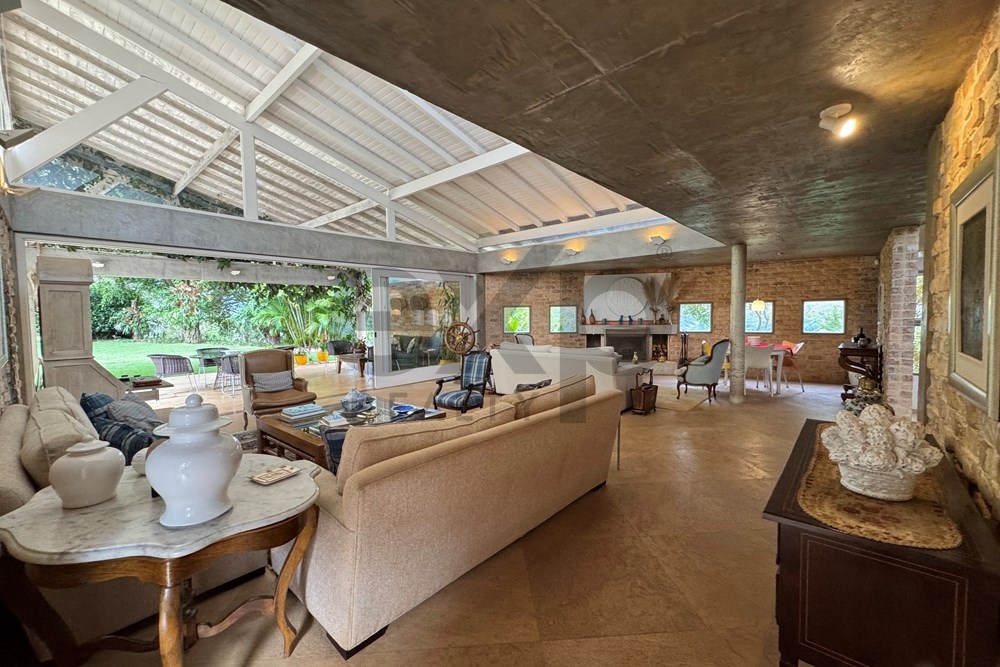 Imagem Casa de Condomínio com 6 Quartos à Venda, 714 m² em Itaipava - Petrópolis
