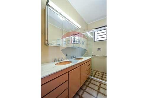 Imagem Sobrado com 3 Quartos à Venda, 351 m²em Jardim Esplanada II - São José dos Campos