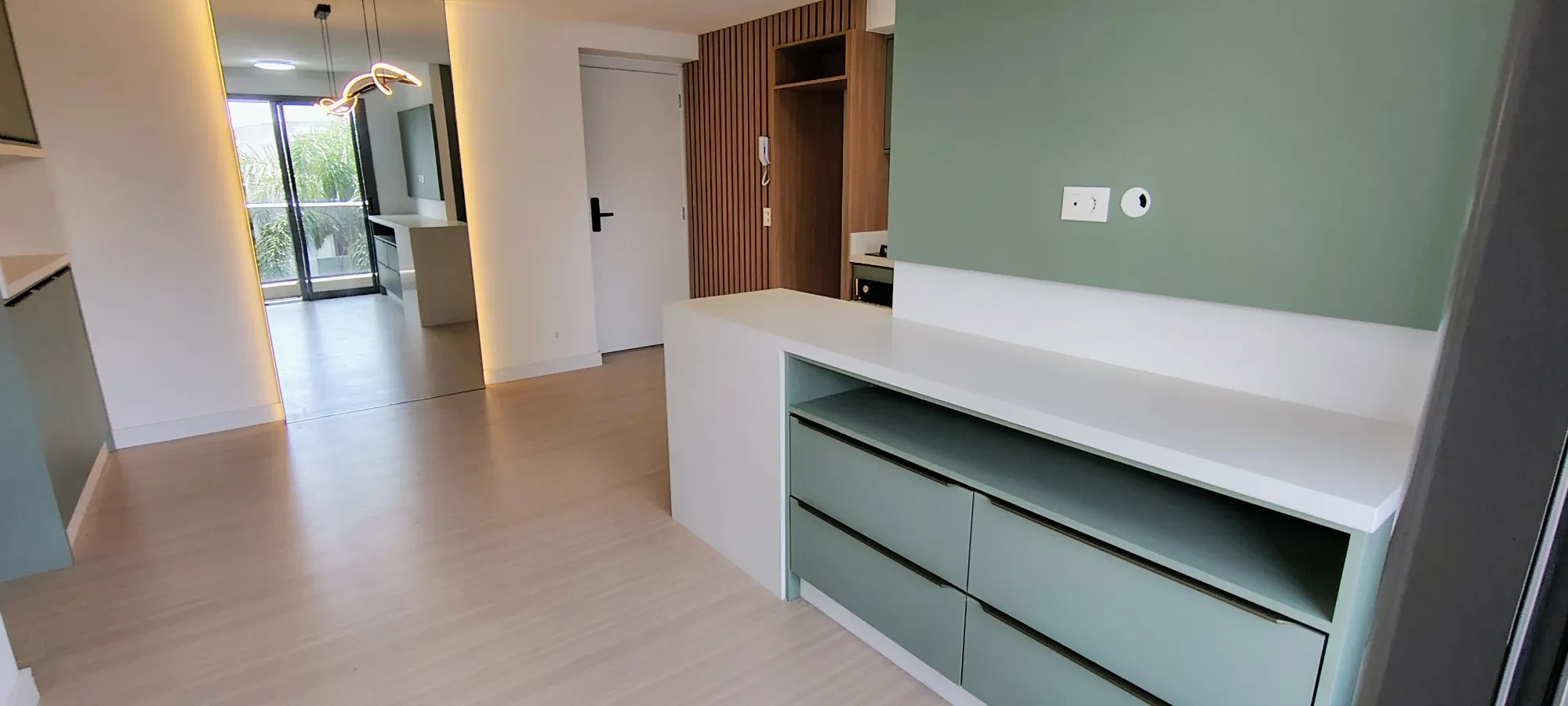Imagem Apartamento com 2 Quartos à Venda ou Locação, 59 m² em Centro - Curitiba