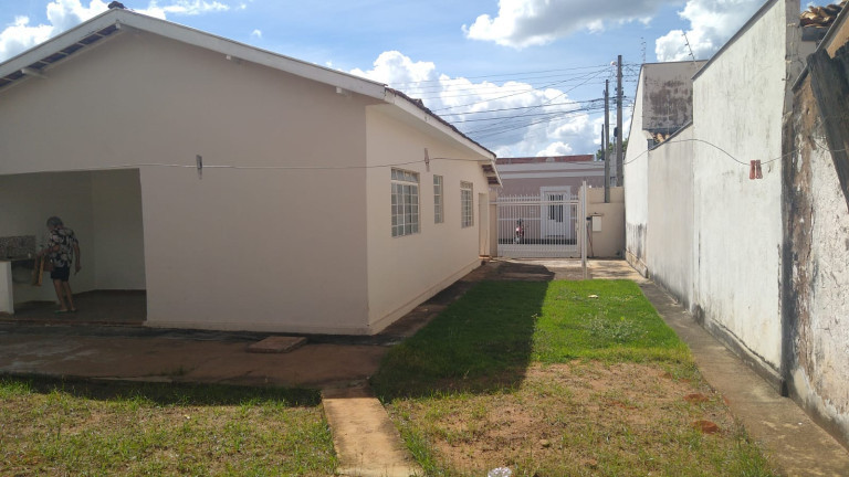 Imagem Casa com 2 Quartos à Venda,  em Amizade - Araçatuba