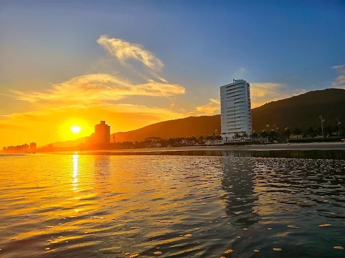 Imagem Apartamento com 2 Quartos à Venda, 65 m² em Solemar - Praia Grande