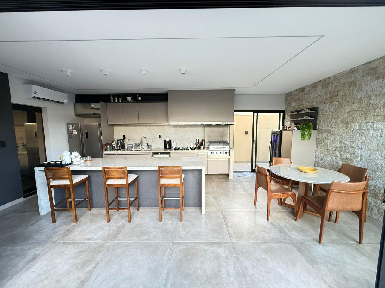 Imagem Casa de Condomínio com 3 Quartos à Venda, 180 m² em Residencial Villa de León - Piratininga