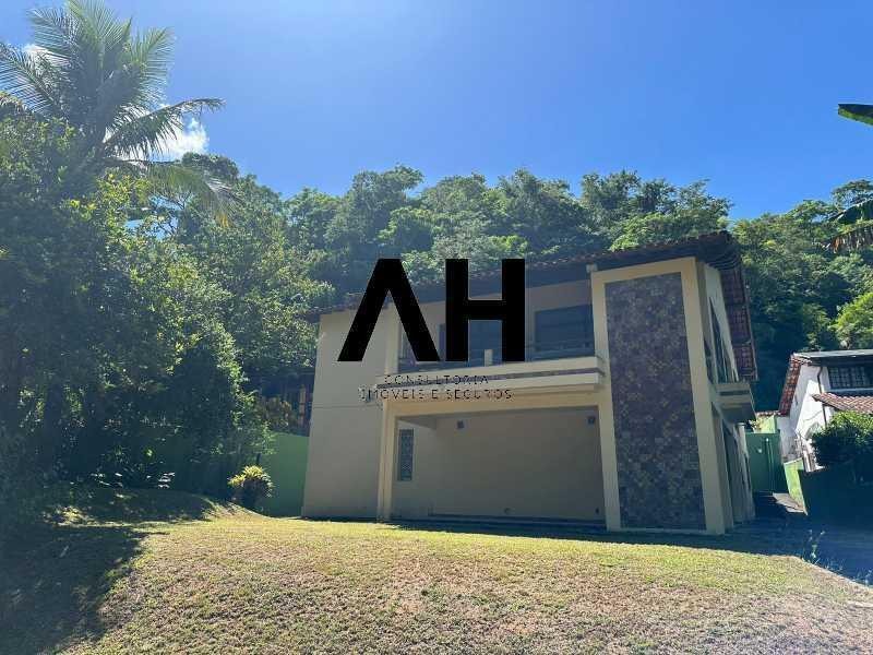 Casa com 4 Quartos à Venda, em Muriqui - Niterói