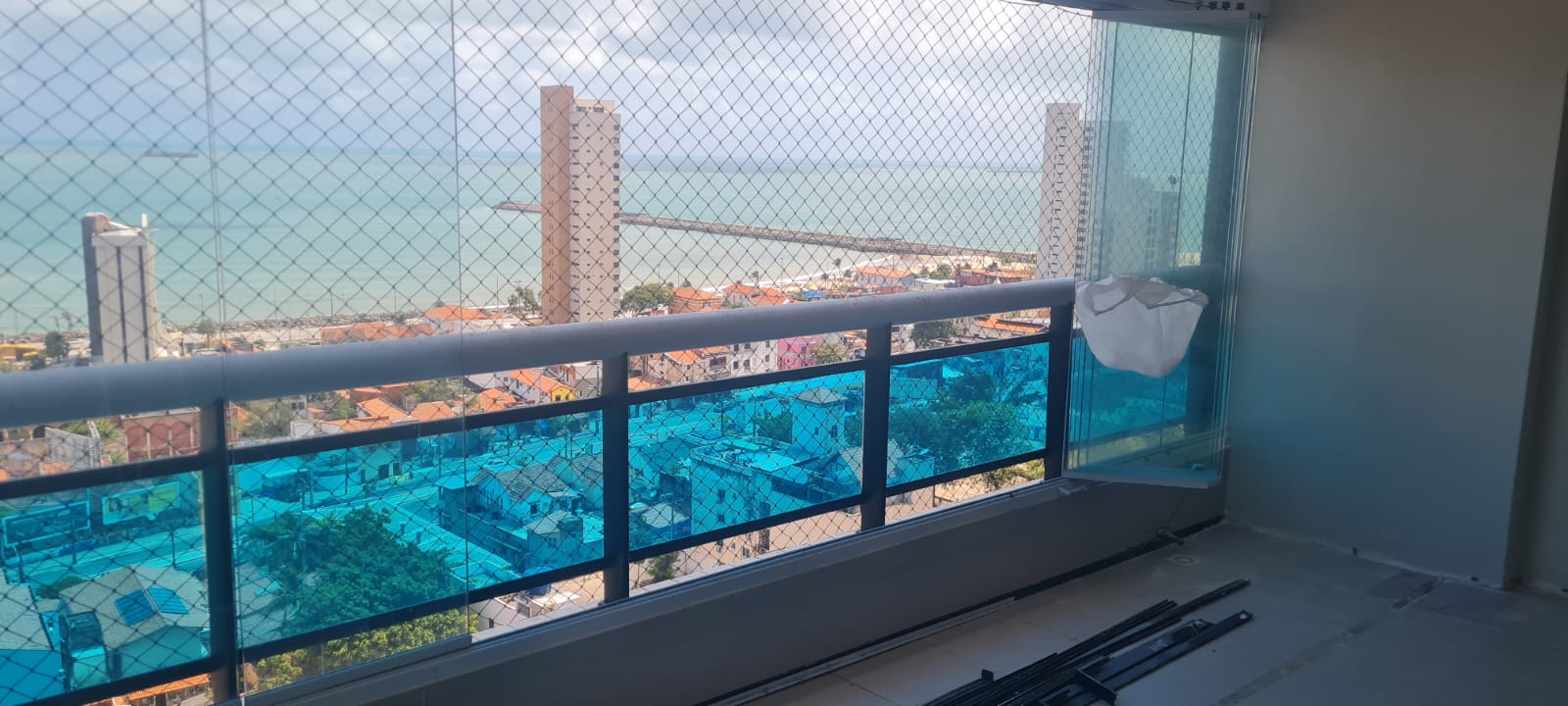 Apartamento com 2 Quartos à Venda, 72 m²em Praia de Iracema - Fortaleza