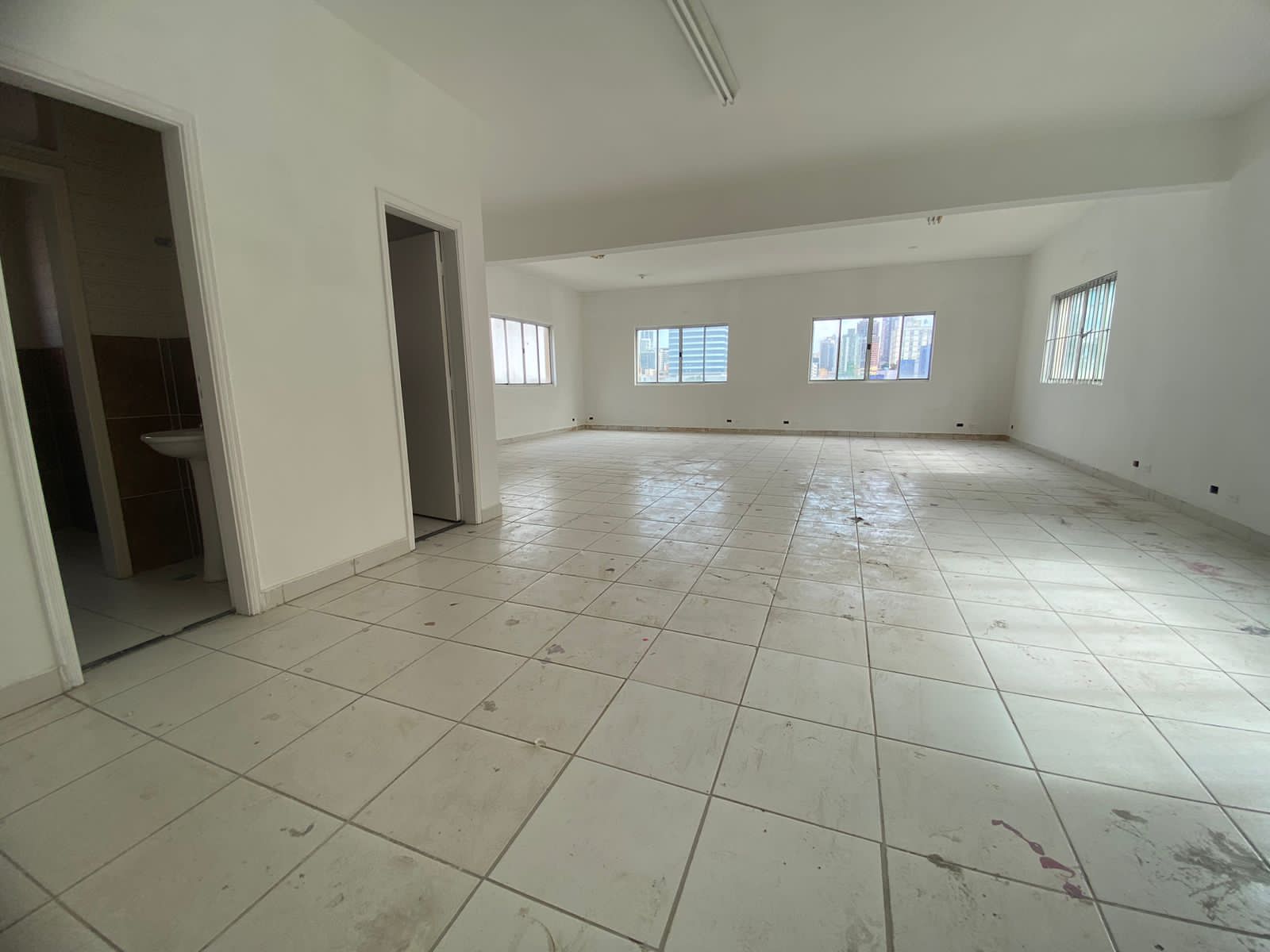 Foto do imóvel: Imóvel Comercial para Alugar, 1.000 m²em Centro - Osasco