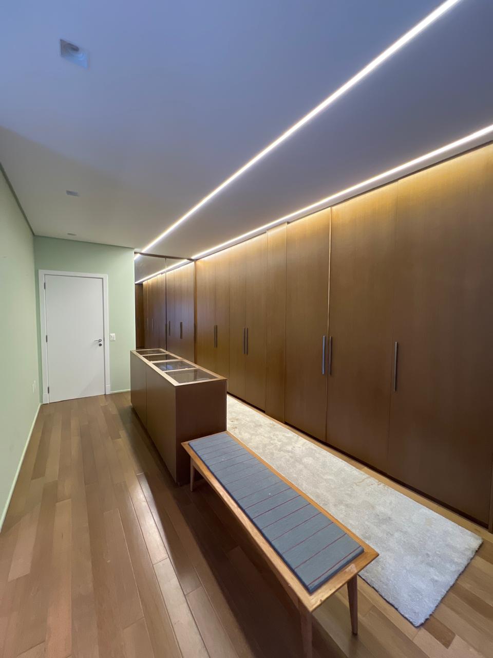 Imagem Apartamento com 3 Quartos à Venda, 256 m² em Cambuí - Campinas