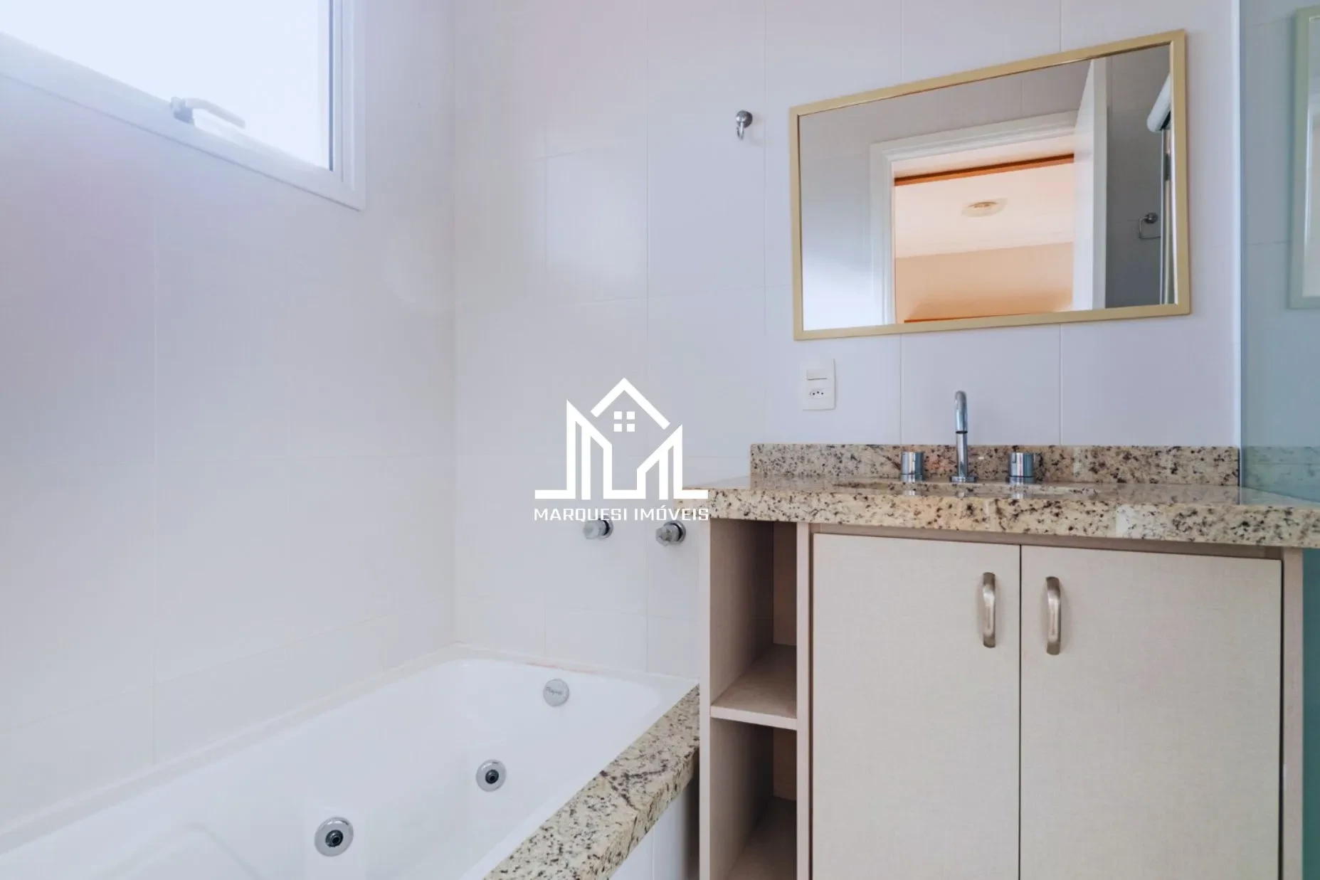 Imagem Casa de Condomínio com 3 Quartos à Venda, 162 m² em Bom Retiro - Curitiba
