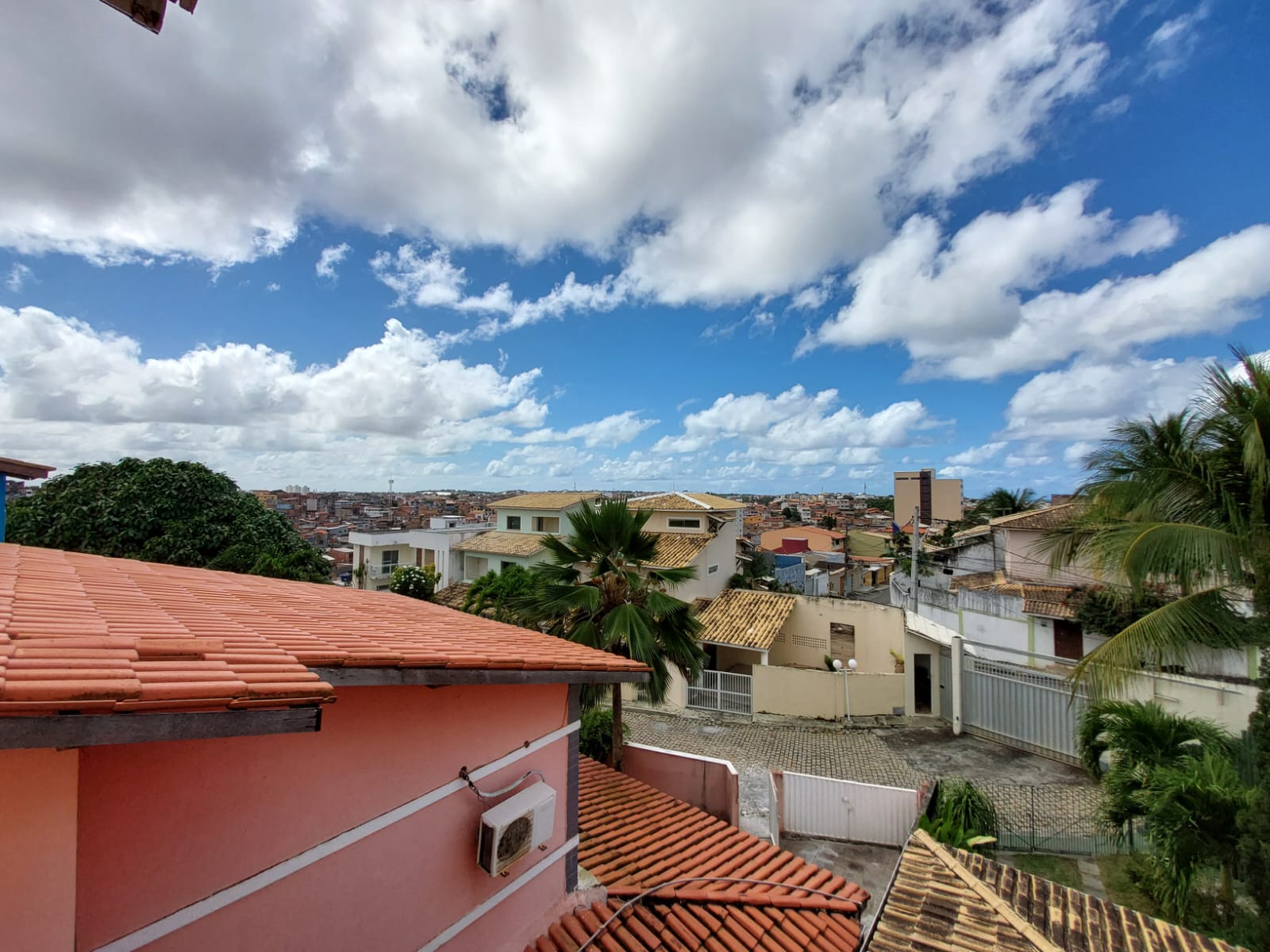 Imagem Casa de Condomínio com 4 Quartos à Venda, 250 m²em Jardim Placaford - Salvador