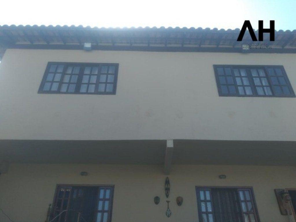 Imagem Casa com 3 Quartos à Venda, 360 m²em Itaipu - Niterói