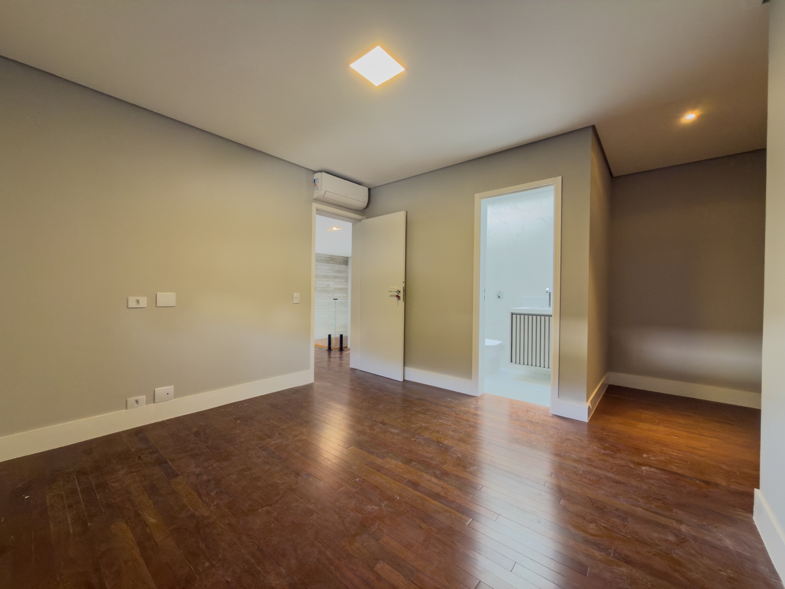 Imagem Casa de Condomínio com 4 Quartos à Venda, 489 m² em Paiol Velho - Santana de Parnaíba