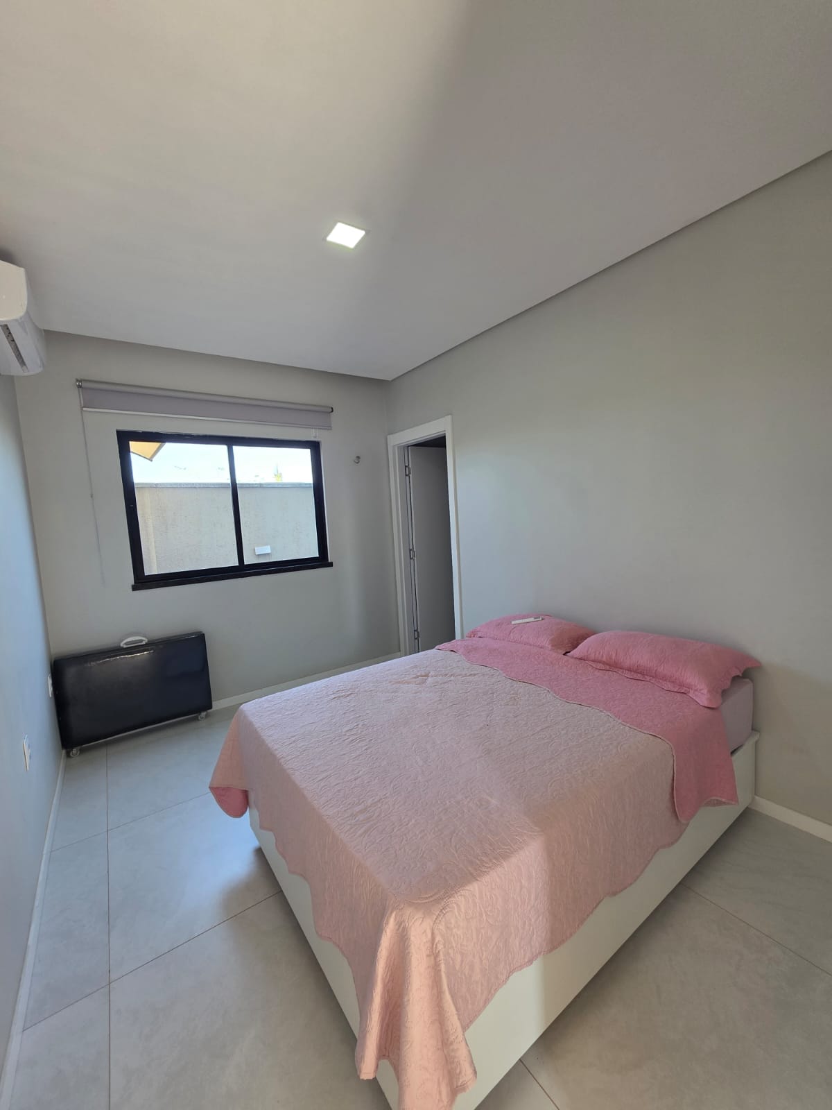 Imagem Casa de Condomínio com 4 Quartos à Venda, 190 metros em Cidade Alpha - Eusébio