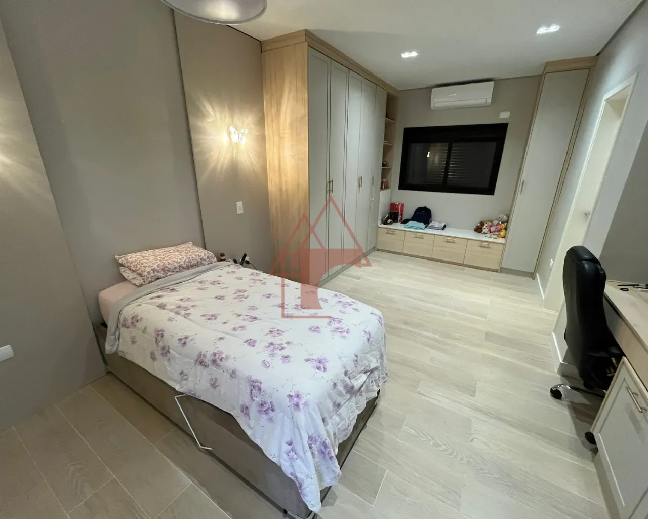 Imagem Sobrado com 5 Quartos à Venda, 271 m² em Jardim Casqueiro - Cubatão