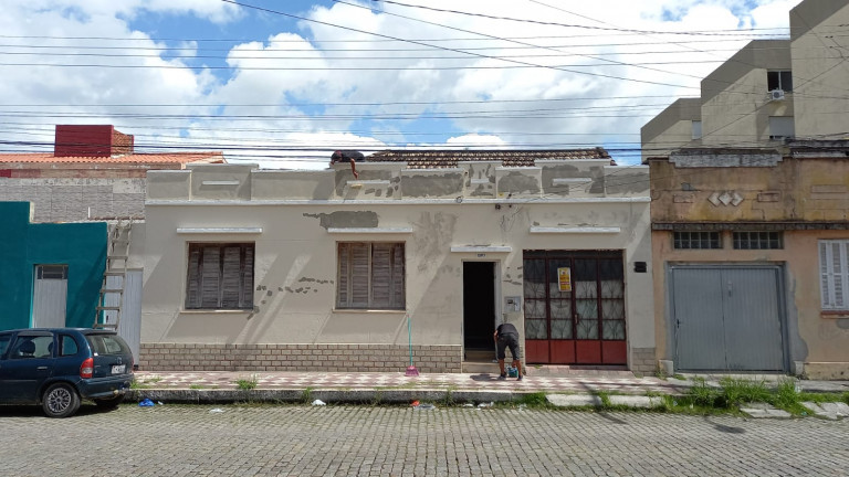 Imagem Casa com 2 Quartos à Venda ou Locação, 98 m² em Centro - Pelotas