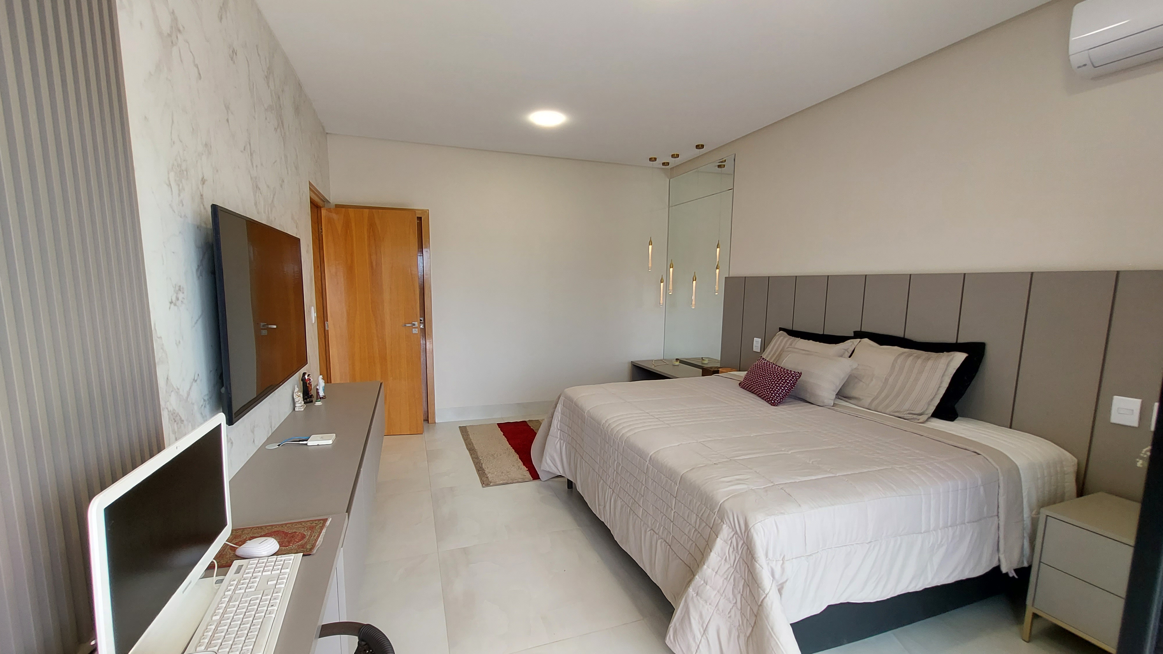 Imagem Casa de Condomínio com 4 Quartos à Venda ou Temporada, 259 m²em Parqville Pinheiros - Aparecida de Goiânia