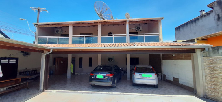 Sobrado com 3 Quartos à Venda, 300 m² em Parque Balneário Maria Helena - Caraguatatuba