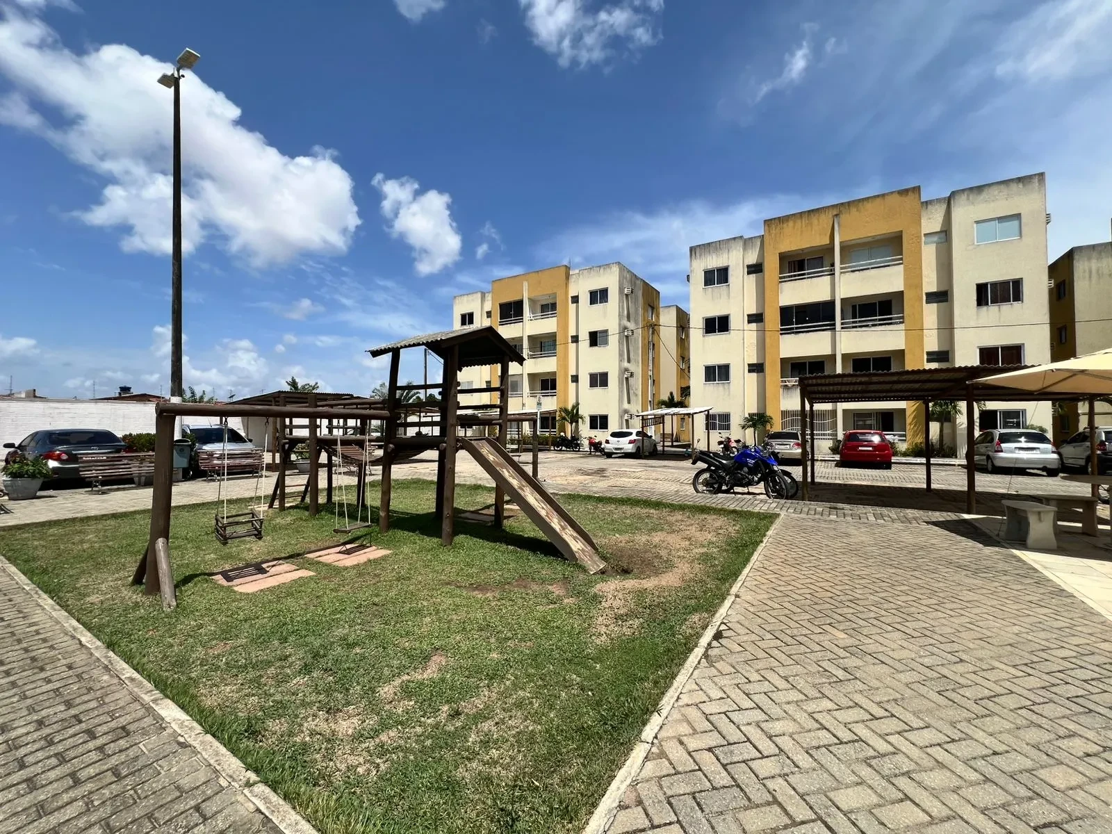 Imagem Apartamento com 2 Quartos à Venda, 57 m² em Nova Esperança - Parnamirim