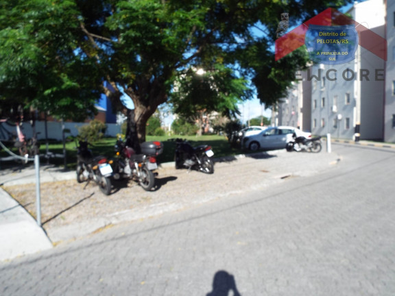 Imagem Apartamento com 2 Quartos à Venda,  em Três Vendas - Pelotas