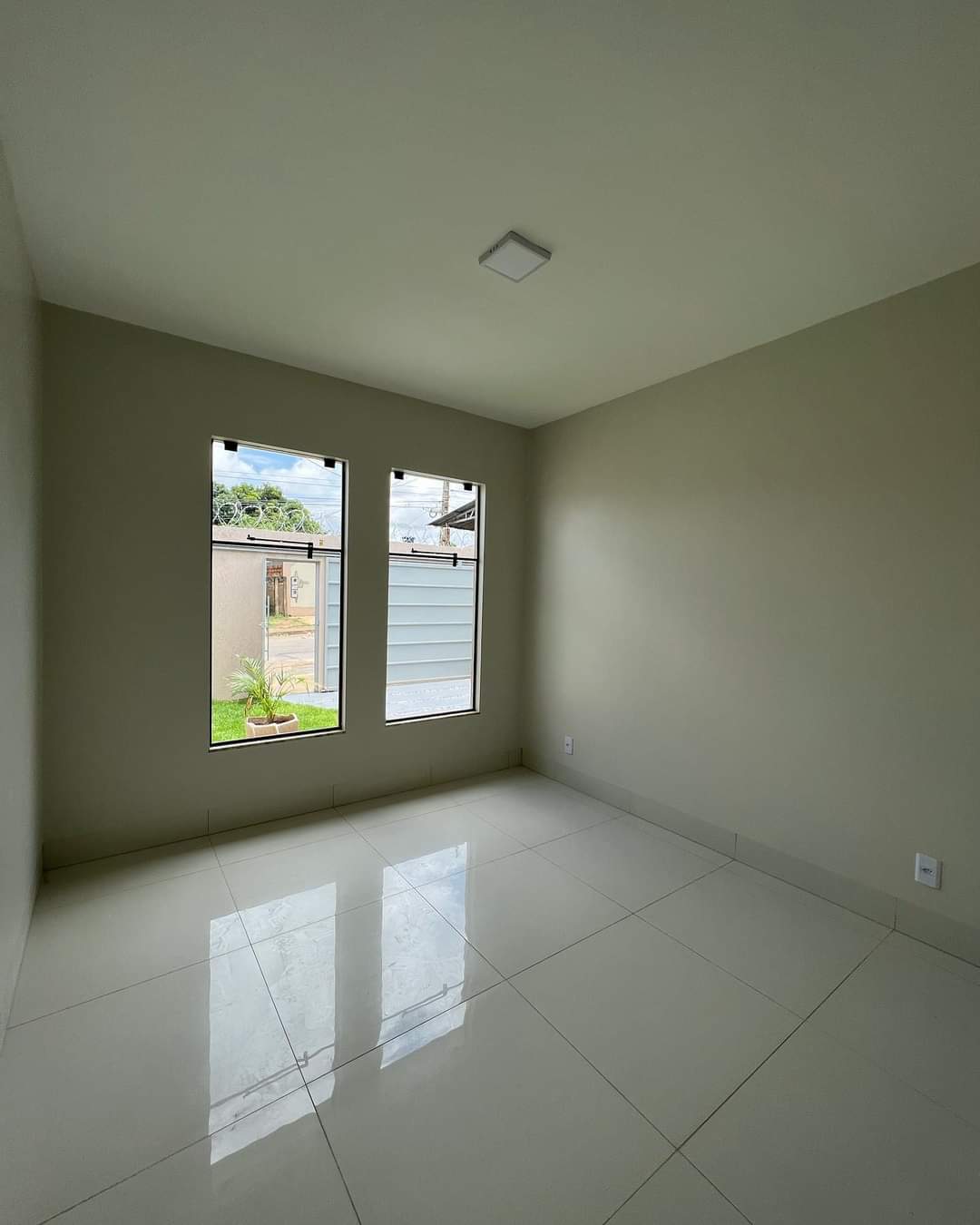 Imagem Casa com 3 Quartos à Venda, 119 m² em Jardim Riviera - Aparecida de Goiânia