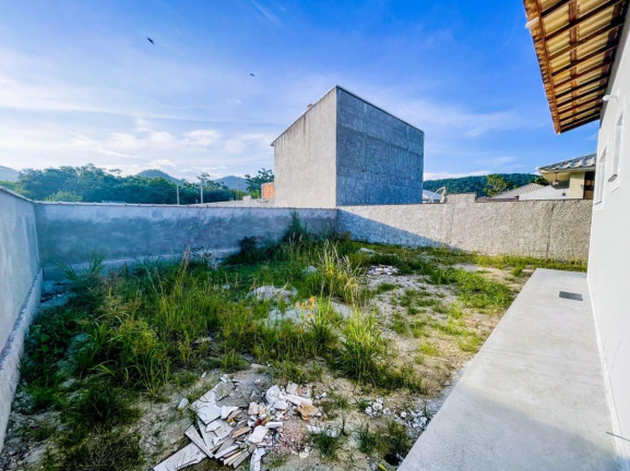 Imagem Casa com 3 Quartos à Venda, 360 m² em Caxito - Maricá
