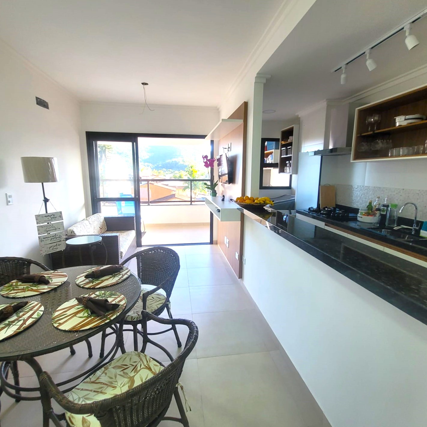 Imagem Apartamento com 2 Quartos à Venda, 72 m²em Itaguá - Ubatuba